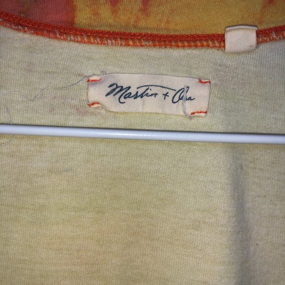 Printed Scoop Neck T-shirt - Picture 5 of 6